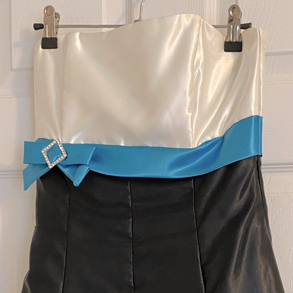 Black white and turquoise strapless dress